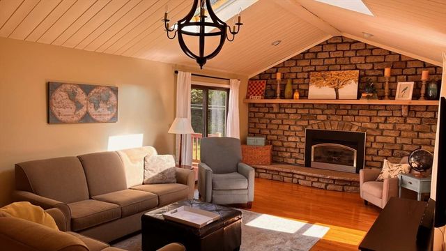 87 Eden Park Drive, North Attleboro, MA 02760
