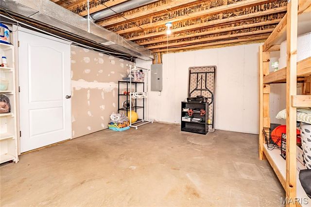 10249 Belew Creek Drive, Hillsboro, MO 63050