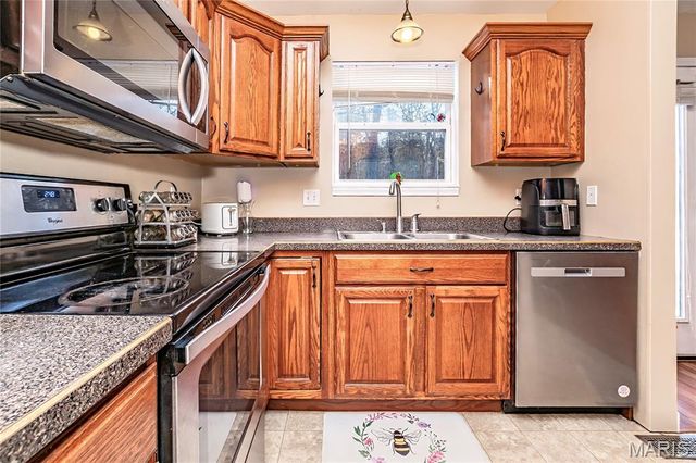 10249 Belew Creek Drive, Hillsboro, MO 63050