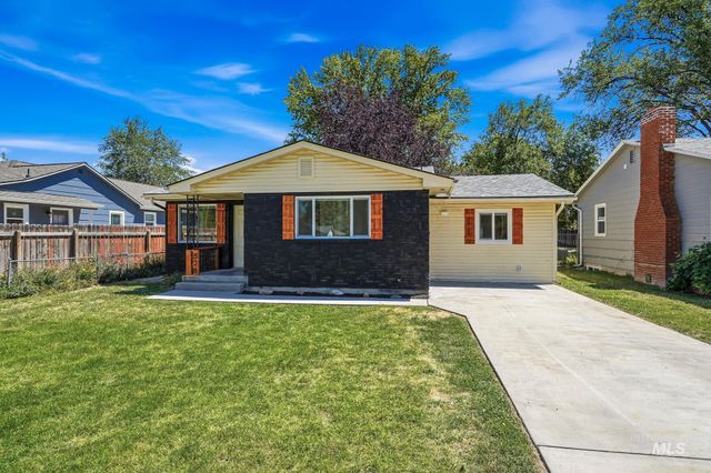 526 W Almond, Nampa, ID 83686