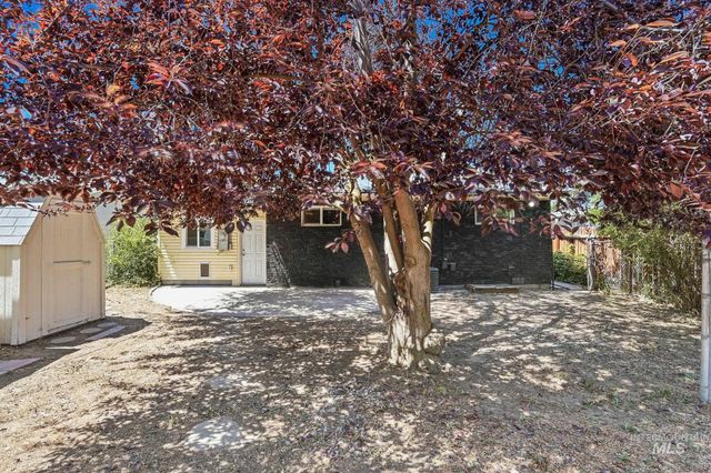 526 W Almond, Nampa, ID 83686