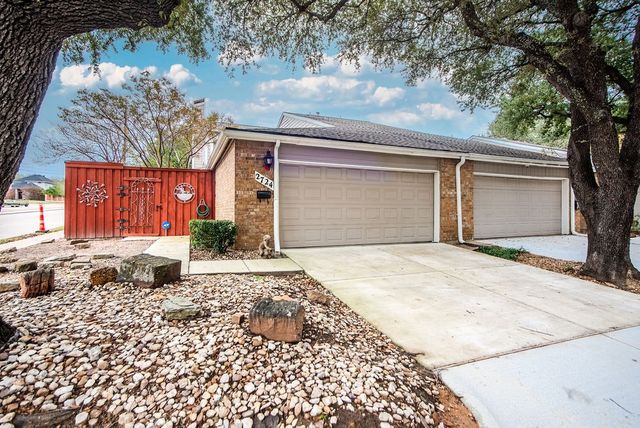 2724 Meadowstone Court, Carrollton, TX 75006
