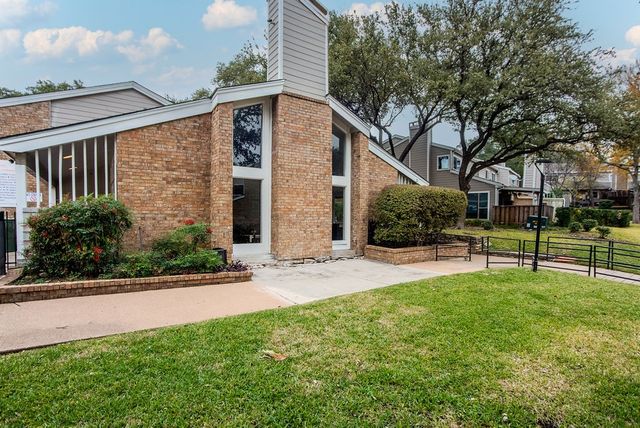 2724 Meadowstone Court, Carrollton, TX 75006