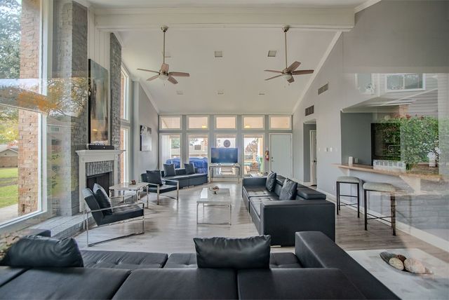 2724 Meadowstone Court, Carrollton, TX 75006