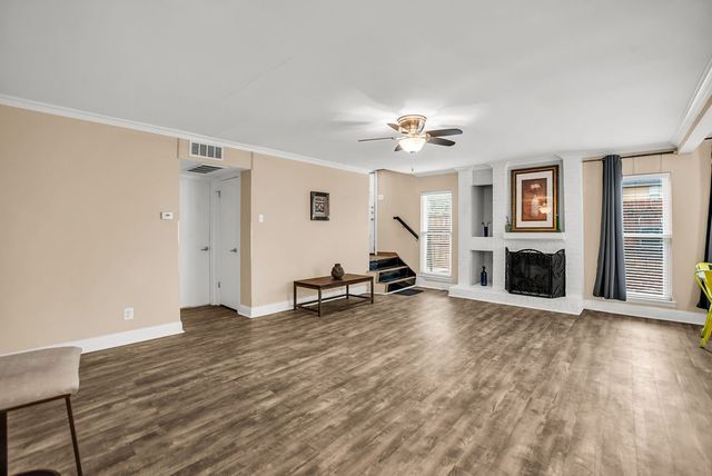 2724 Meadowstone Court, Carrollton, TX 75006