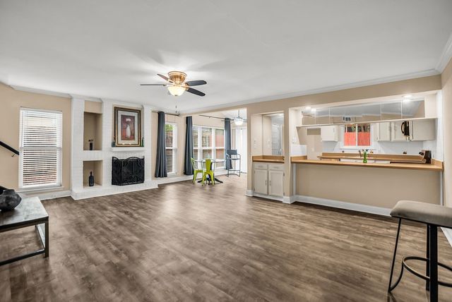 2724 Meadowstone Court, Carrollton, TX 75006