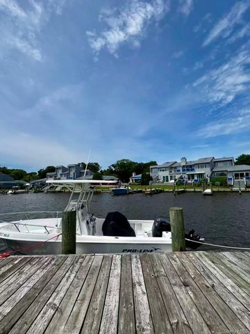 246 Fairharbor Drive 246, Patchogue, NY 11772