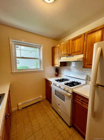 246 Fairharbor Drive 246, Patchogue, NY 11772