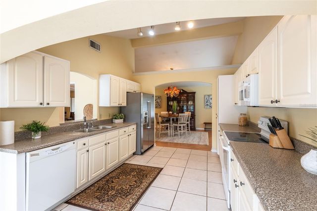 3605 SCHEFFLERA ROAD, Tampa, FL 33618