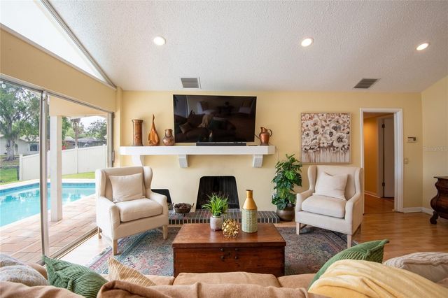 3605 SCHEFFLERA ROAD, Tampa, FL 33618