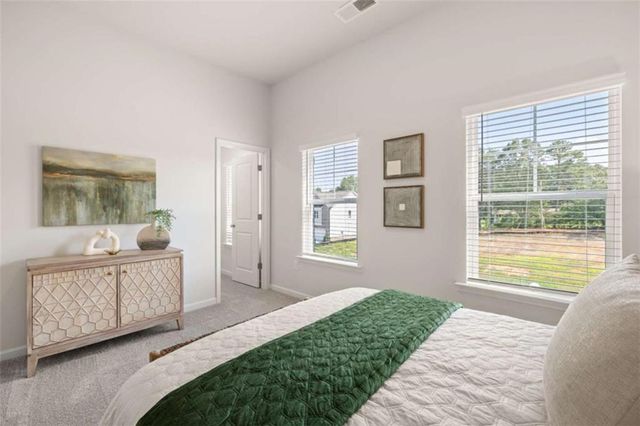 1777 Kingsmere Run Drive, Loganville, GA 30052