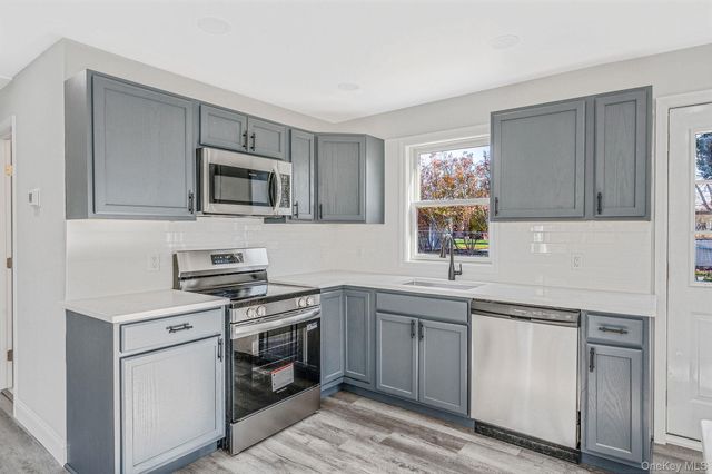 27 Lyman Road, East Patchogue, NY 11772