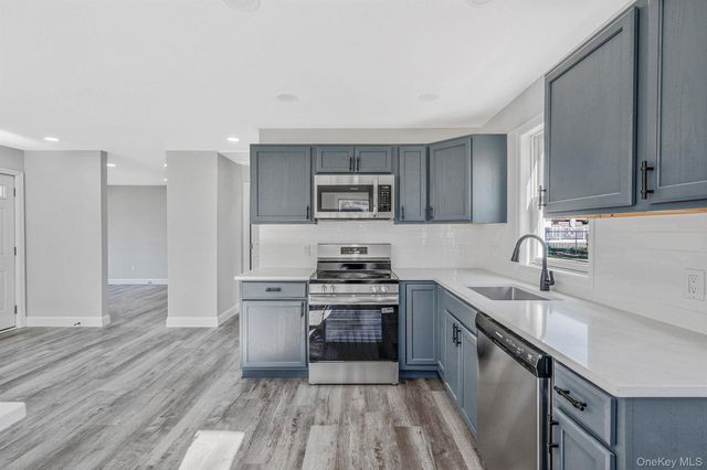 27 Lyman Road, East Patchogue, NY 11772