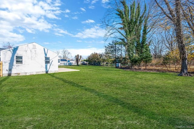 27 Lyman Road, East Patchogue, NY 11772