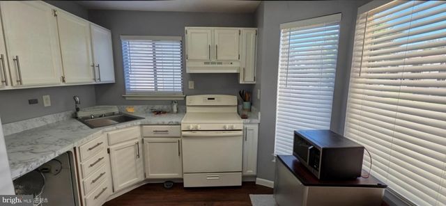 385 SILVIA, Ewing, NJ 08628