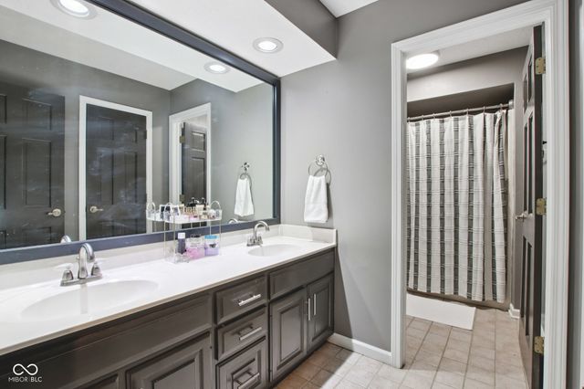 10768 Courageous Drive, Indianapolis, IN 46236