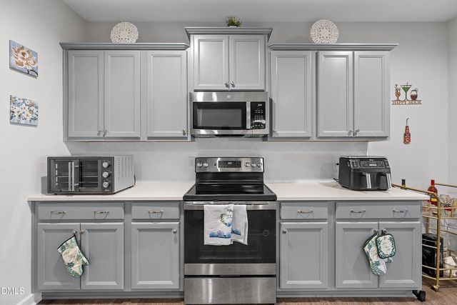 44 Pond Mountain Drive, Clayton, NC 27520