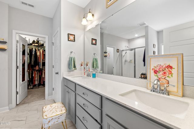44 Pond Mountain Drive, Clayton, NC 27520