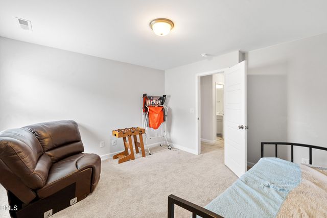 44 Pond Mountain Drive, Clayton, NC 27520