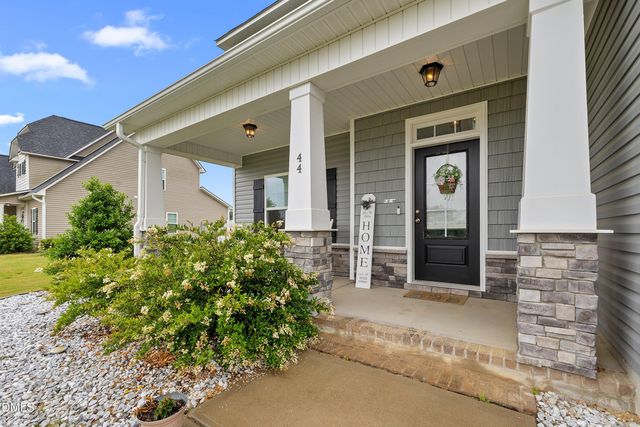 44 Pond Mountain Drive, Clayton, NC 27520