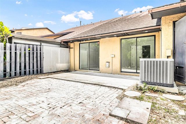 8957 NW 44th Court, Sunrise, FL 33351