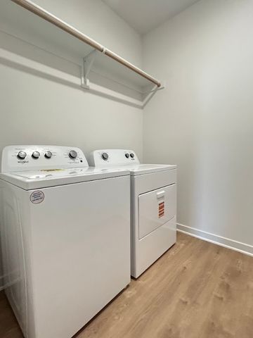 522 N Goose Xing, Farmington, AR 72730