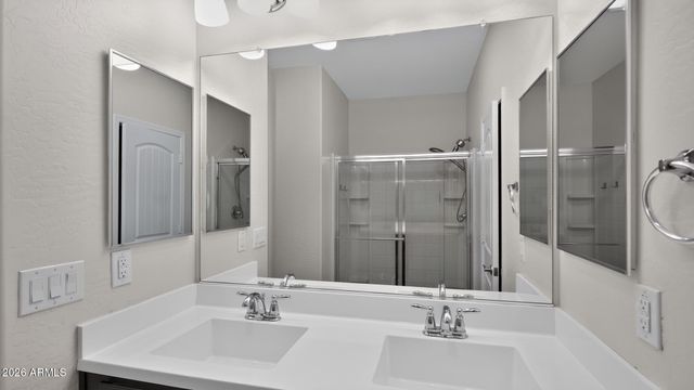 1367 S COUNTRY CLUB Drive 1098, Mesa, AZ 85210