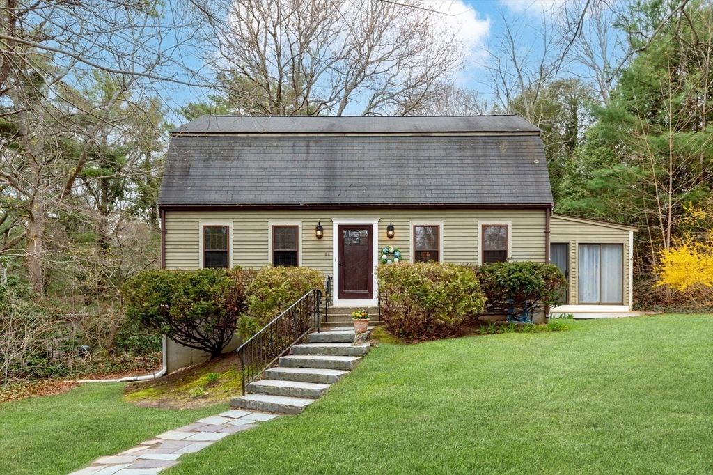 44 Jan Marie Drive, Plymouth, MA 02360
