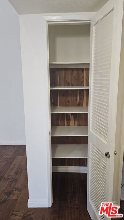 Image 13 of property listing at 1940 N Highland Avenue 59, Los Angeles, CA 90068