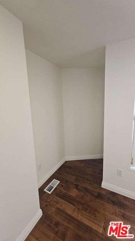 Image 29 of property listing at 1940 N Highland Avenue 59, Los Angeles, CA 90068