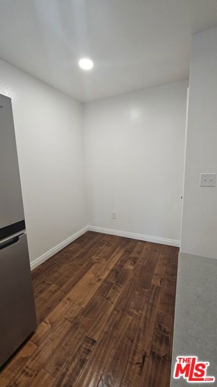 Image 9 of property listing at 1940 N Highland Avenue 59, Los Angeles, CA 90068