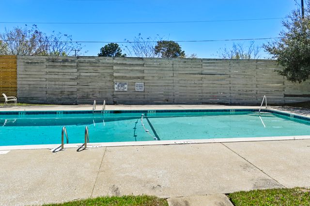 2030 Coldspring Drive 708, North Charleston, SC 29406