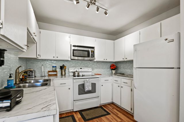 2030 Coldspring Drive 708, North Charleston, SC 29406