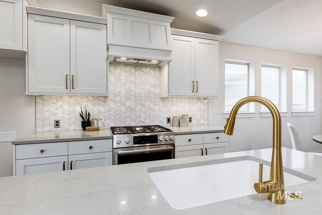 7015 S Skybreak Lane, Meridian, ID 83642