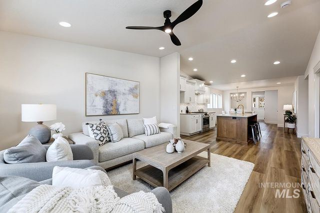 7015 S Skybreak Lane, Meridian, ID 83642