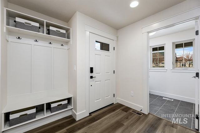 7015 S Skybreak Lane, Meridian, ID 83642