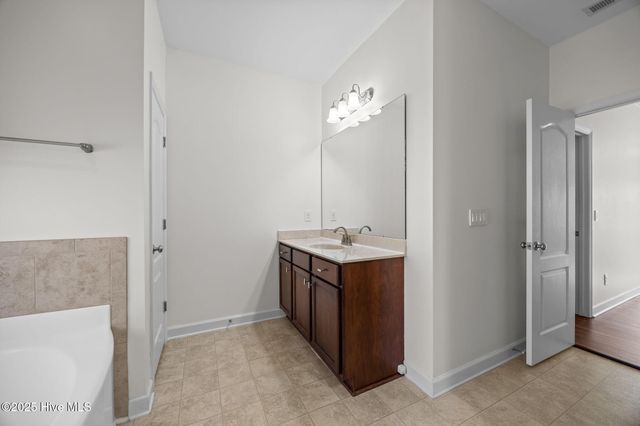 4124 Killarney Drive, Winterville, NC 28590