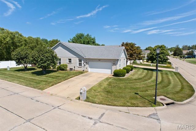 313 Radcliff Road, Shiloh, IL 62221
