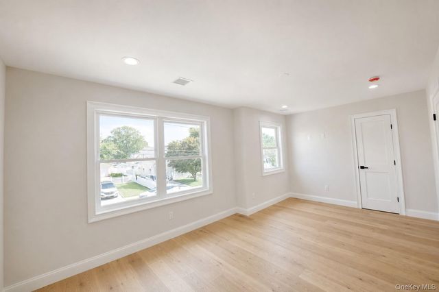 1316 R Street, Elmont, NY 11003