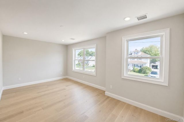 1316 R Street, Elmont, NY 11003