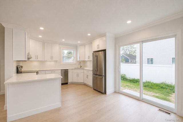 1316 R Street, Elmont, NY 11003