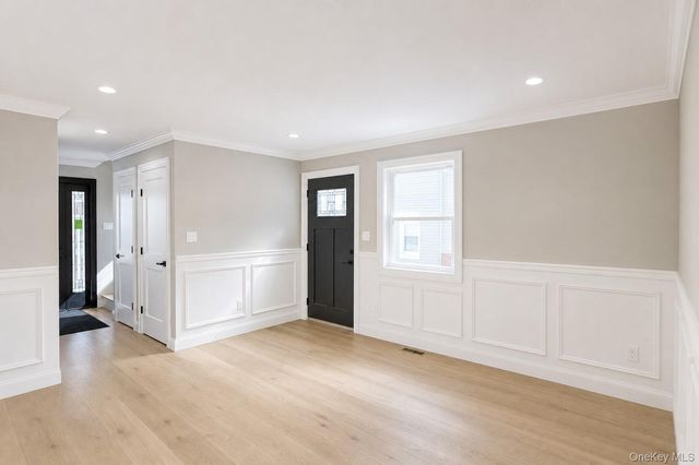 1316 R Street, Elmont, NY 11003