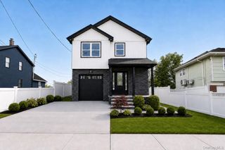1316 R Street, Elmont, NY 11003