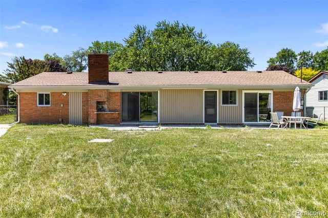 51056 Fairlane Drive, Utica, MI 48316