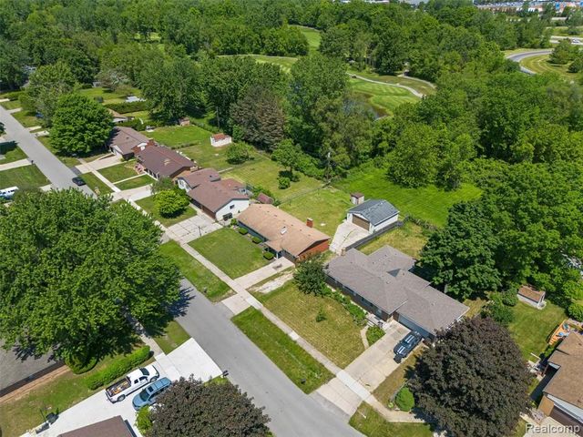 51056 Fairlane Drive, Utica, MI 48316