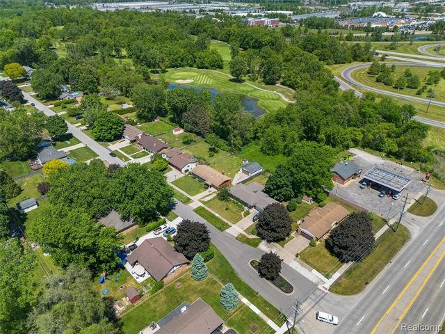 51056 Fairlane Drive, Utica, MI 48316