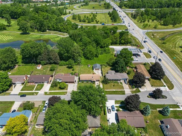 51056 Fairlane Drive, Utica, MI 48316