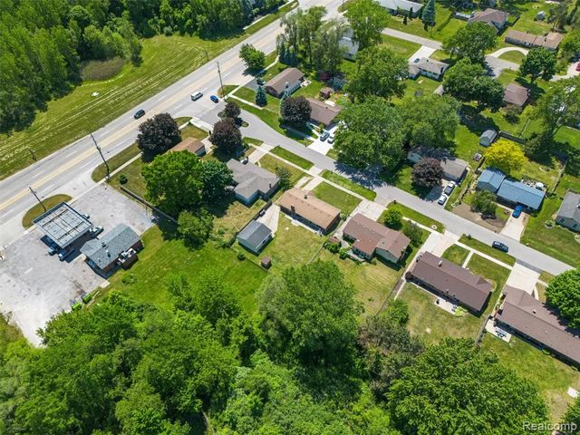 51056 Fairlane Drive, Utica, MI 48316