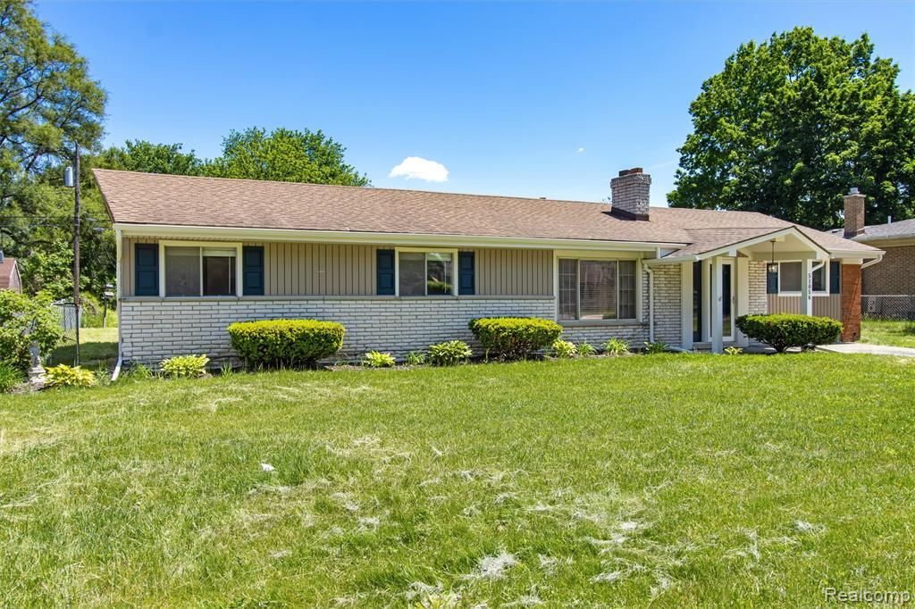 51056 Fairlane Drive, Utica, MI 48316