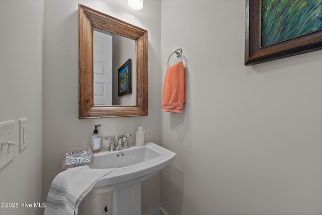 301 Moss Way, Washington, NC 27889